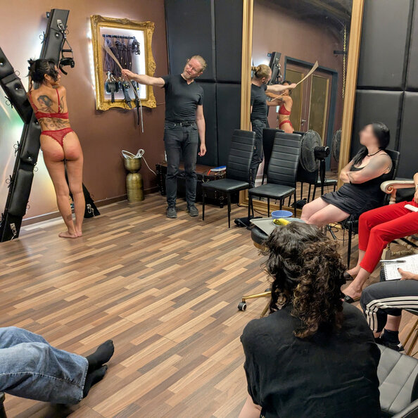 15.hekate-impactplay-workshop-mit-master-samael-im-atrium-berlin.jpg