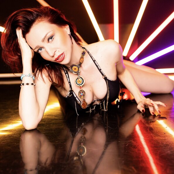 20-miss-barbarella-atrium-dominastudio.jpeg