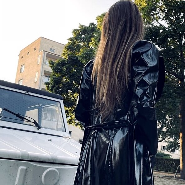 15.Dominatrix_Freya_Lackmantel.jpeg