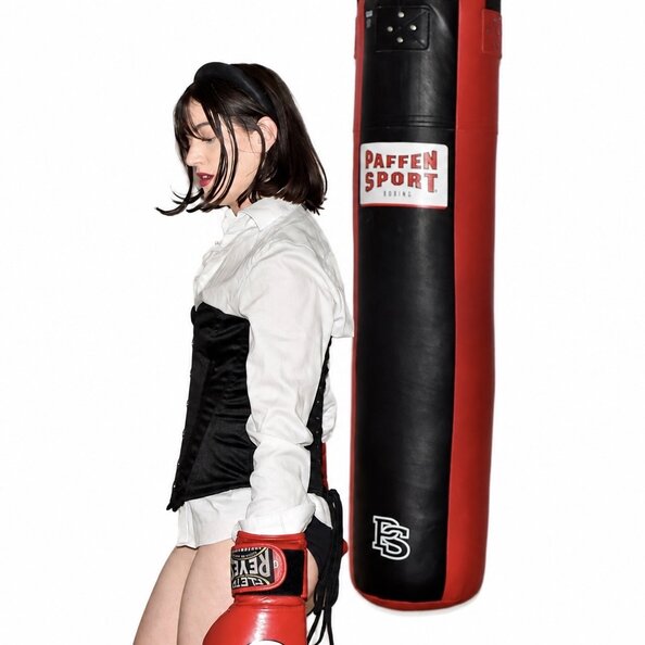 20.Eliza-clash-boxhandschuhe.jpg