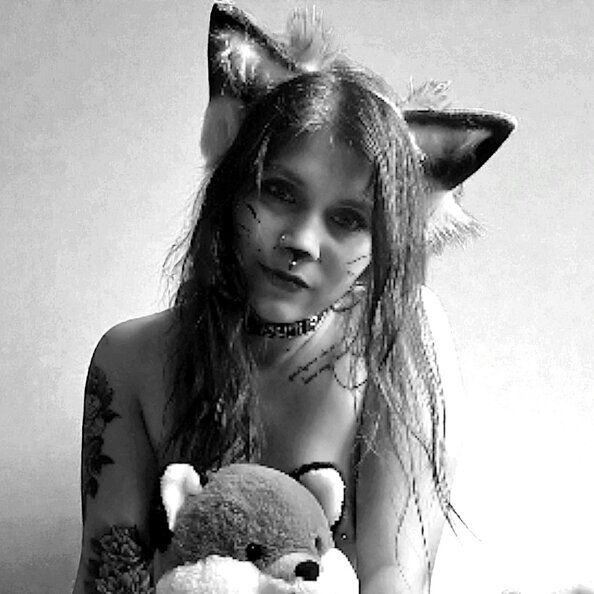 65.Kleiner_Fuchs_Fellohren_und_Teddy.jpg