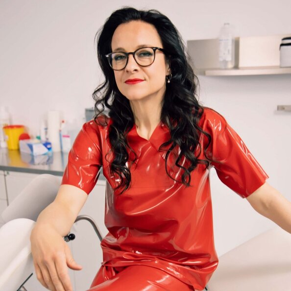 15.Lana_von_Orten_Gynstuhl.jpg