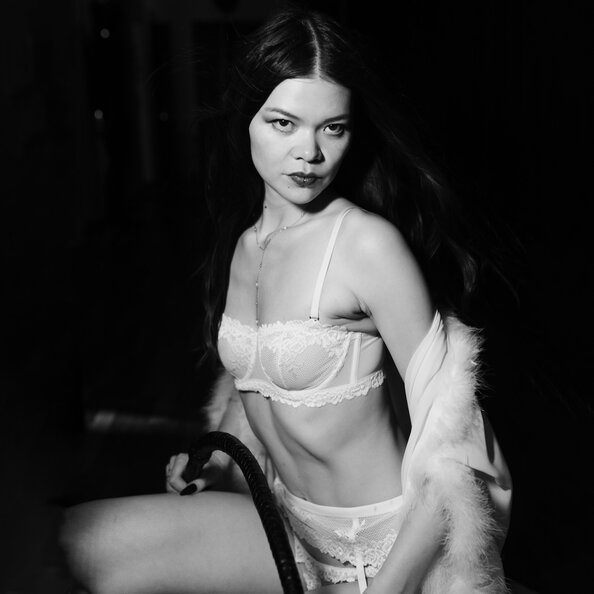 45-mistress-cohbra.jpg