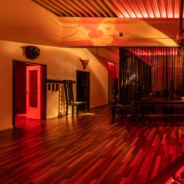 04-tempel-domina-bizarrstudio-atrium-bdsm.jpg.jpeg