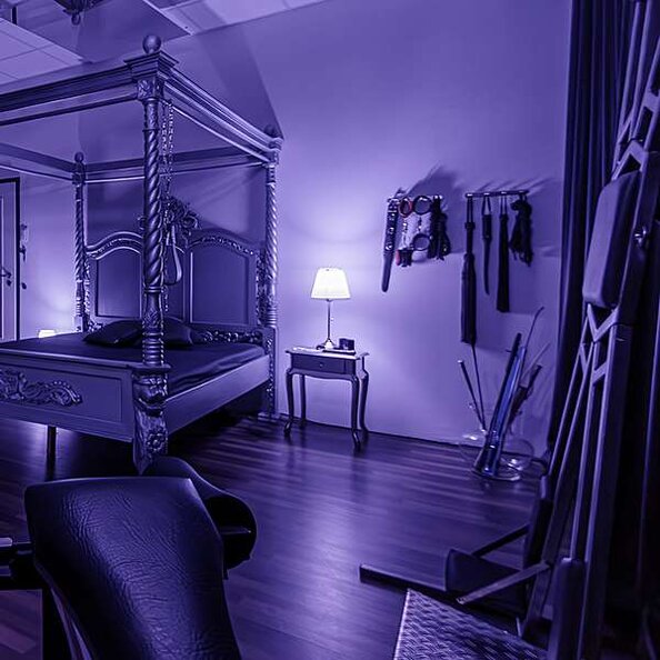 ../../silber-boudoir/01-241109-bdsm3770-atrium-silber.jpg